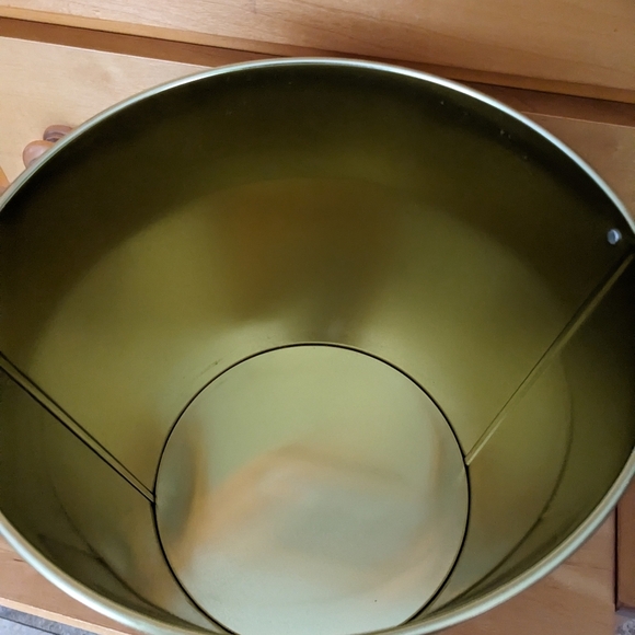 Metal Easter Pail Bucket Basket Polka Dots Swing Handle Egg Hunt Deep - Picture 4 of 4